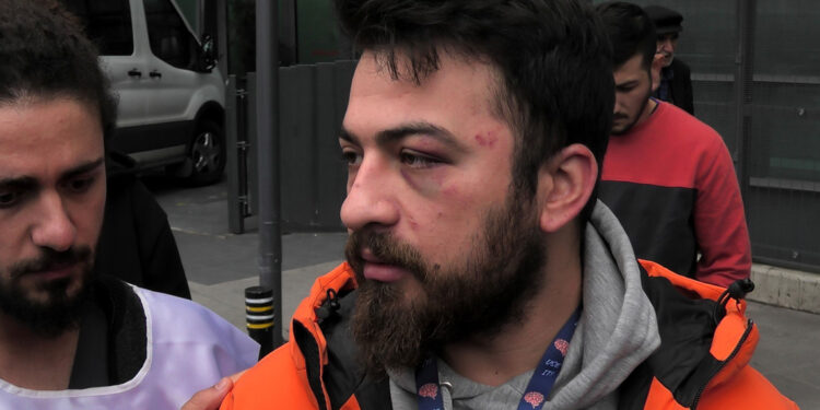 Şişli'de hemşireye saldırı; sağlık çalışanları eylem yaptı