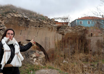 Tarihi Cırgalan Hanı, harabeye döndü