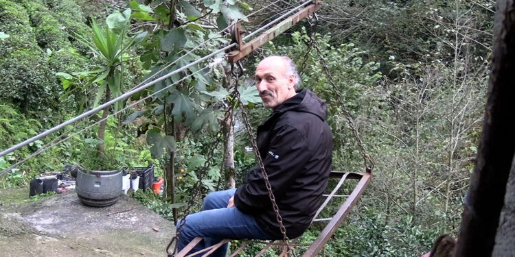 Tehlikeli teleferik yolculuğu ‘yol’ ile son buldu