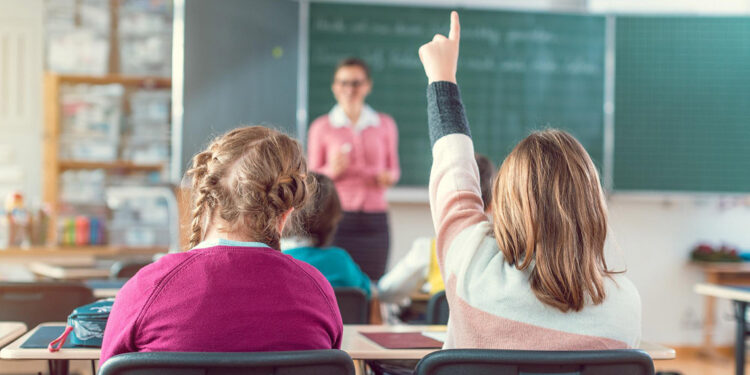 Toplum, eğitim sisteminden hiç memnun değil