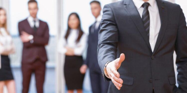 Toplumun yüzde 65'inden fazlası yeni iş arıyor