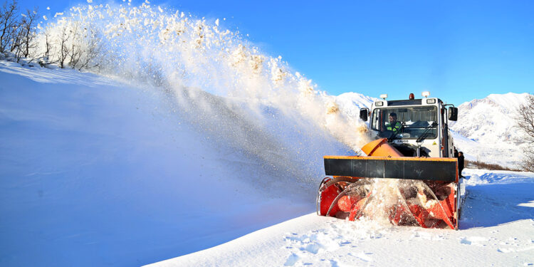 Tunceli'de kar kalınlığı yarım metreyi geçti