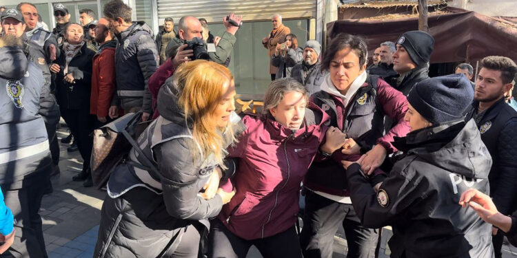 Tunceli’de sınır ötesi operasyon protestosuna müdahale