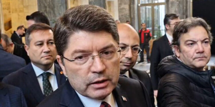 Tunç'tan Faruk Koca'nın tutuklanmasına ilişkin açıklama