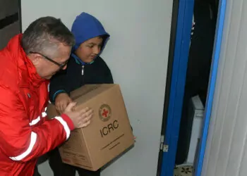 Türk kızılay'dan, 1 milyon depremzedeye kışlık yardımı