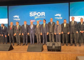 Turkuvaz Medya Spor Zirvesi'nde ödüller sahiplerine verildi