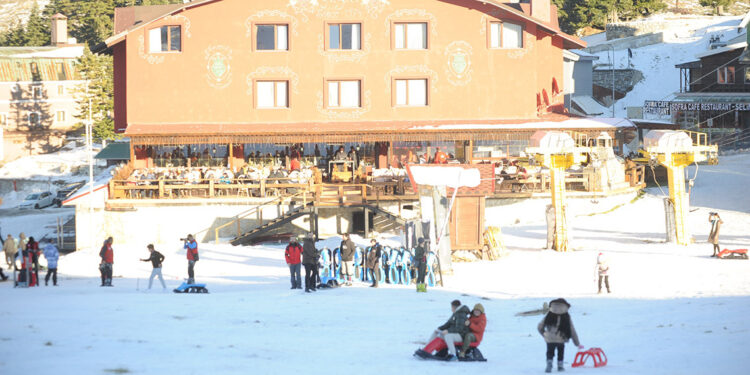 Uludağ'da otel fiyatları cep yakıyor