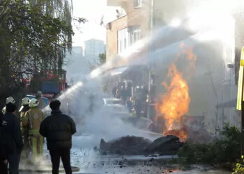 Üsküdar'da yol çalışması sırasında doğalgaz borusu patladı