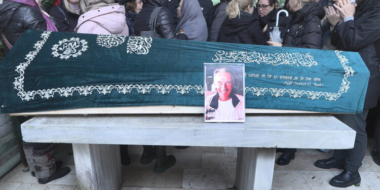 Yalçınkaya Tümay son yolculuğuna uğurlandı