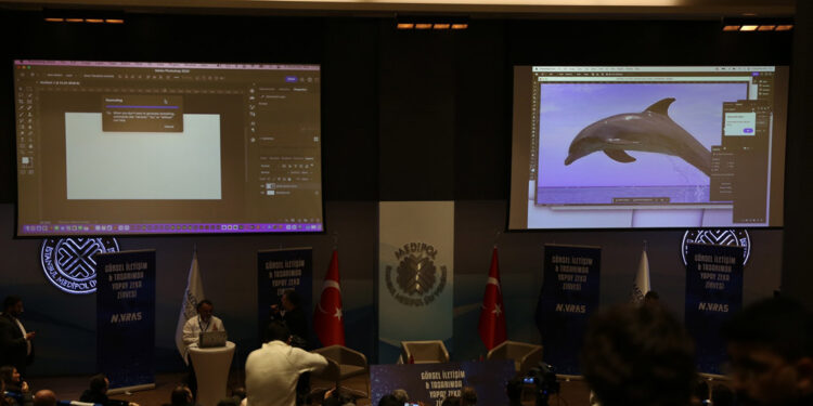 Yapay Zeka Zirvesi'nde insan yapay zekâya karşı yarıştı