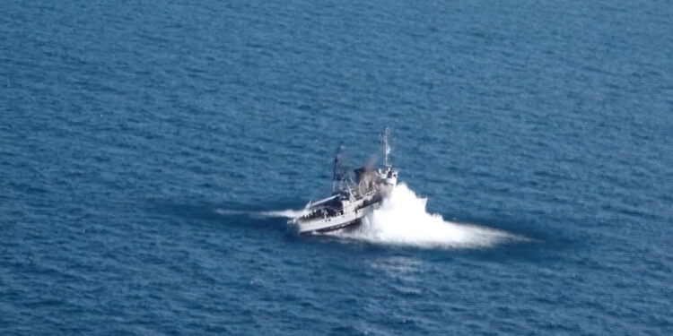 Yerli torpido 'Akya' hedefi tam isabetle vurdu