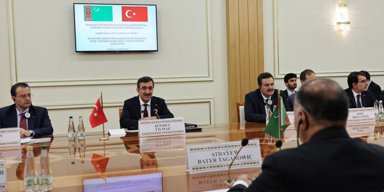 Yılmaz, Türk-Türkmen Ekonomik Komisyon toplantısına katıldı