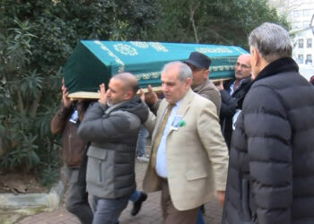 Yönetmen Yılmaz Atadeniz son yolculuğuna uğurlandı