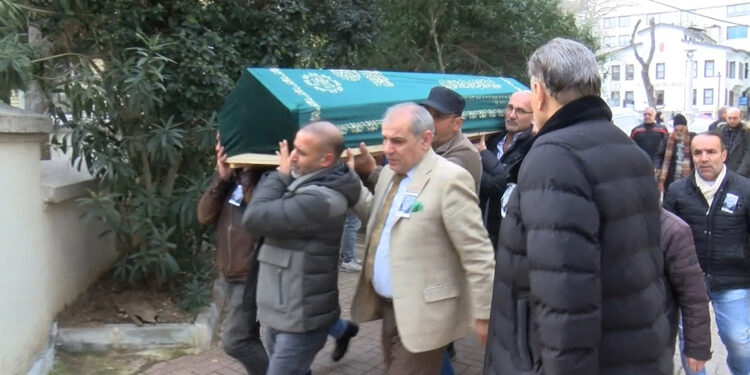 Yönetmen Yılmaz Atadeniz son yolculuğuna uğurlandı