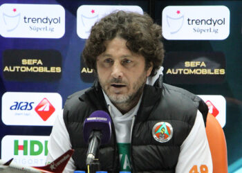 Alanyaspor Samsunspor'u 3-1 yendi