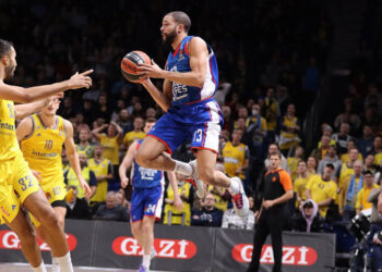 Anadolu Efes ALBA Berlin'i 97-89 mağlup etti