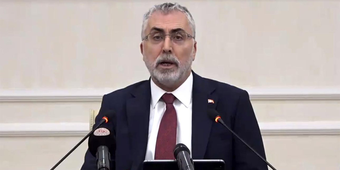 Çalışma ve Sosyal Güvenlik Bakanı Vedat Işıkhan, "2024 yılı asgari ücretinin 17 bin 2 lira olduğunu açıkladı.