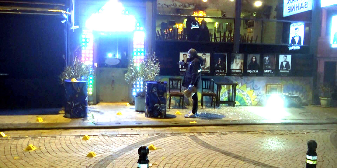 Avcılar'da türkü bara silahlı saldırı; 1 ölü 3 yaralı