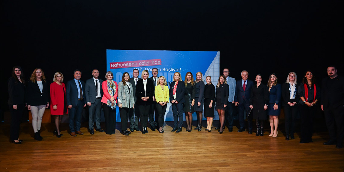 Bahçeşehir Koleji, ‘Sıra Sende’ isimli iletişim kampanyasının lansmanını yaptı. Hayata geçirilen yeni iletişim kampanyası ile öğrenciler hem akademik alanda hem de teknoloji, spor ve sanat alanında olanaklarla buluşturulacak.