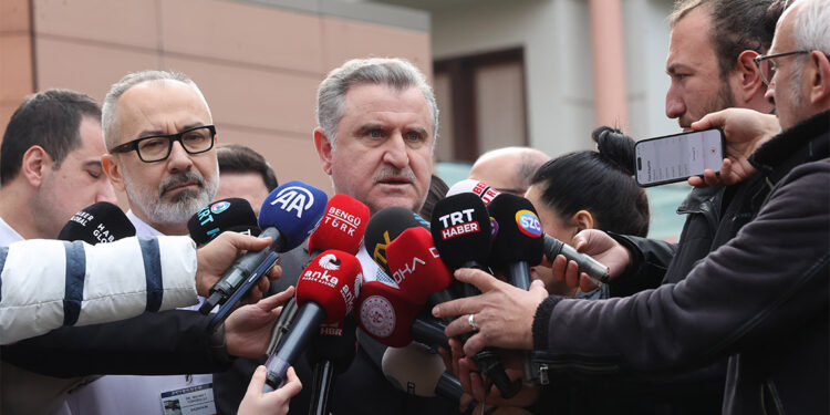 Bunları spor sahalarında görmek istemiyoruz