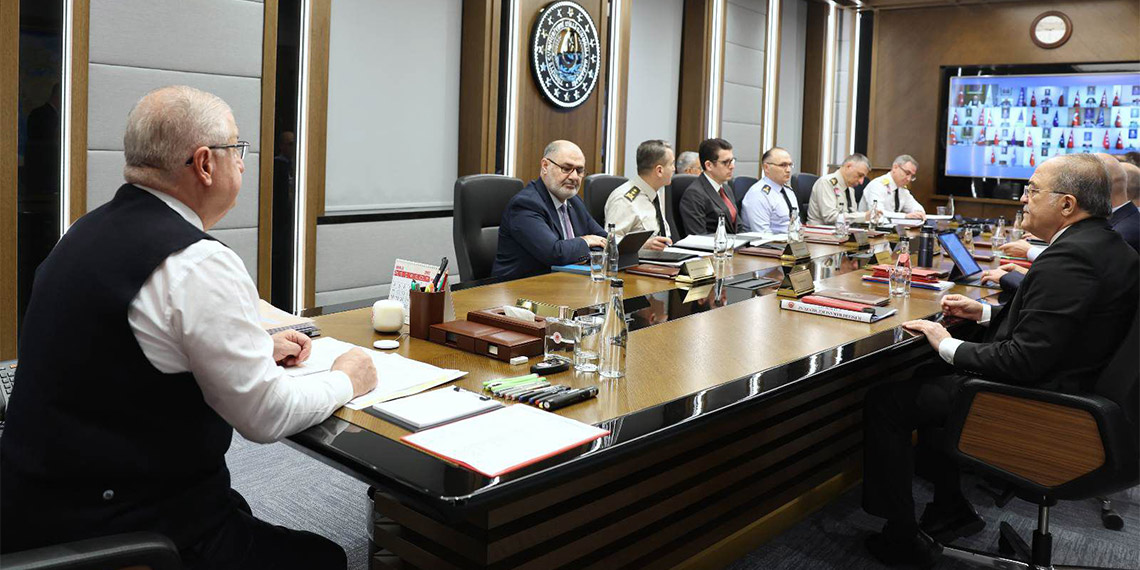 Milli Savunma Bakanı Yaşar Güler, "Irak ve Suriye'nin kuzeyinde toplam 71 hedefe hava harekatı icra ettik. Hava harekatları, çatışmalar ve diğer vasıtalarla toplam 59 terörist etkisiz hale getirildi" dedi.