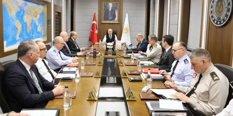 Irak ve Suriye'nin kuzeyinde toplam 71 hedef vuruldu