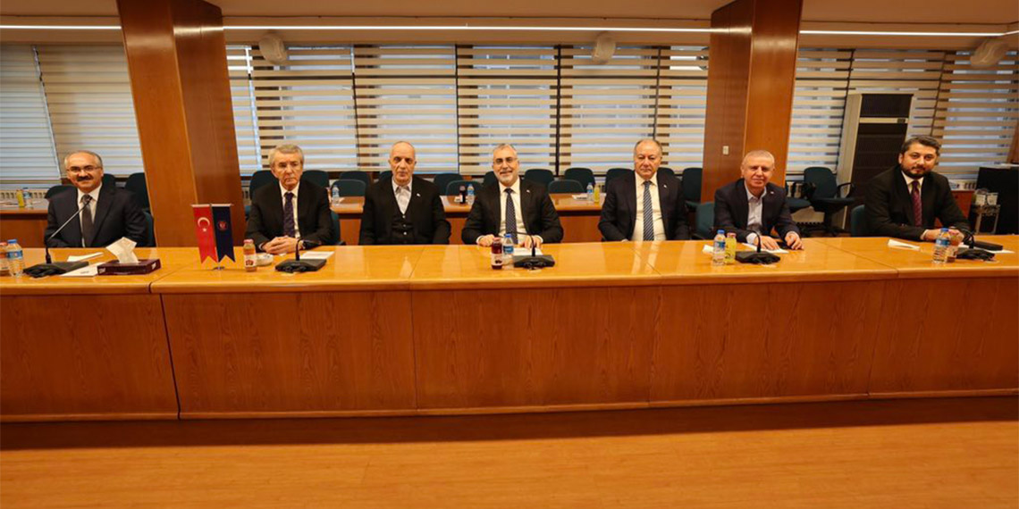 Vedat Işıkhan TÜRK-İŞ Başkanını ziyaret etti