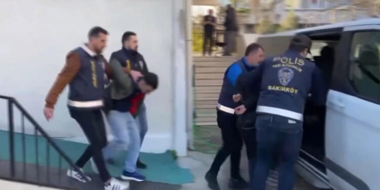Türk askerine ve orduya hakaret eden 4 kişi yakalandı