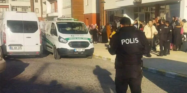 Ankara'da cinayet; bekçi tartıştığı eşini öldürüp intihar etti