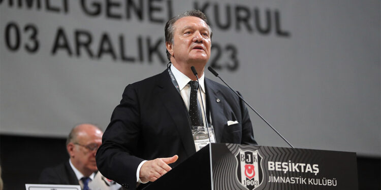 Hasan Arat Beşiktaş'ın 35'inci başkanı oldu