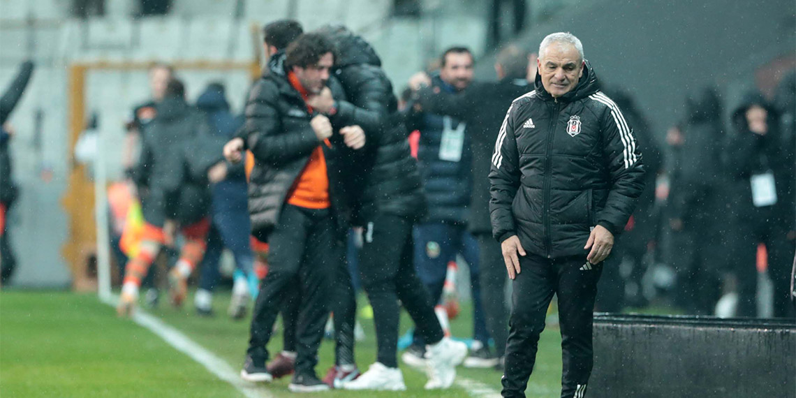 Beşiktaş Rıza Çalımbay ile yollarını ayırdı