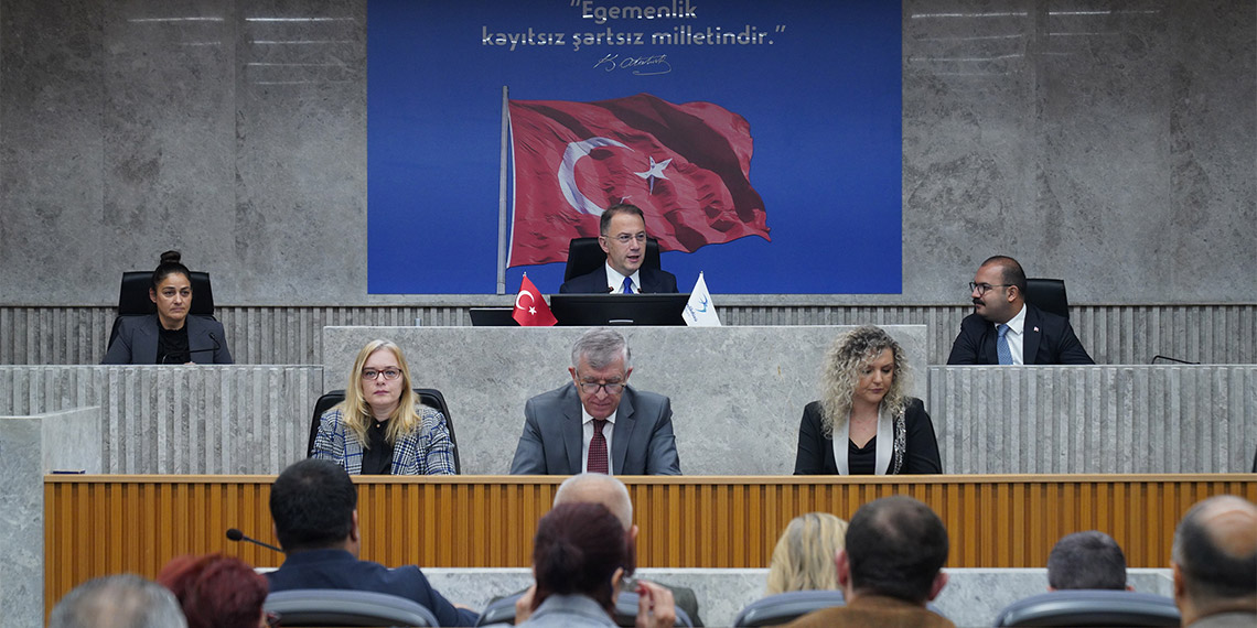 Beylikdüzü Belediye Başkanı Mehmet Murat Çalık, "Afetlere karşı dirençli bir Beylikdüzü için var gücümüzle çalışmaya devam edeceğiz" ifadelerini kullandı.