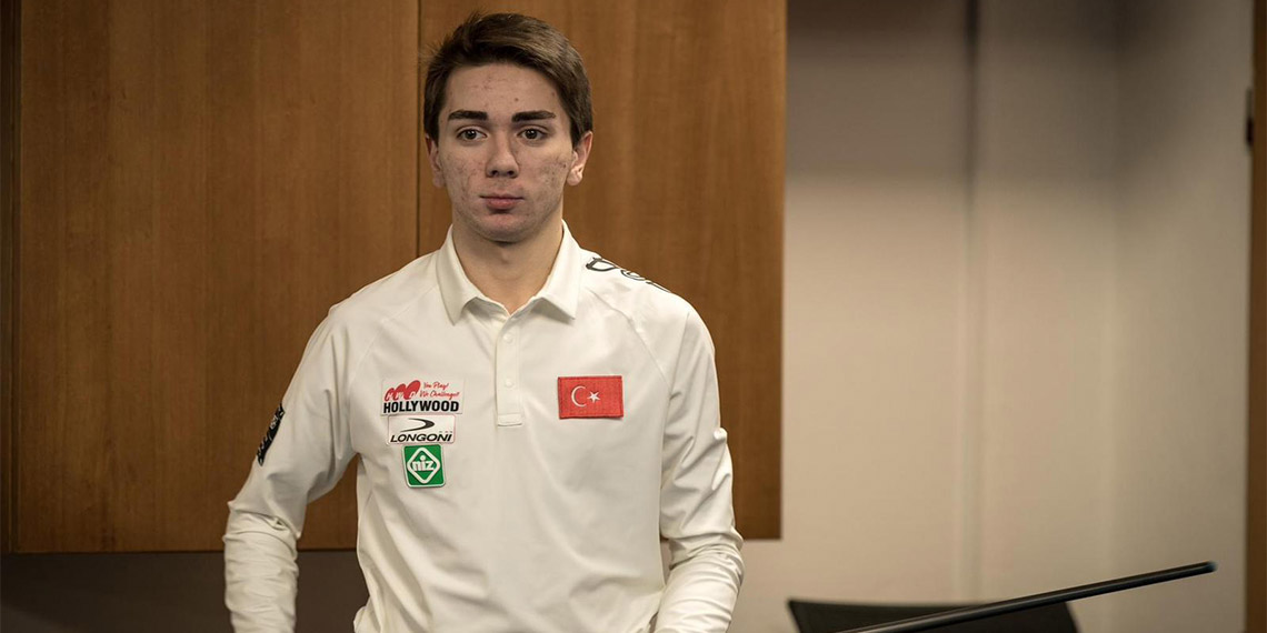 Burak Haşhaş 17 yaşında A Milli Bilardo Takımı'na girdi