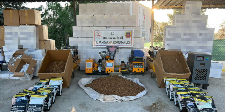 Bursa'da kaçak tütüncülere operasyon; 4 kişi gözaltında