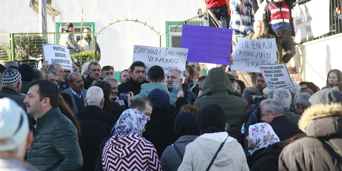 ÇED toplantısı mahalle sakinlerinin tepkisiyle yarıda kaldı
