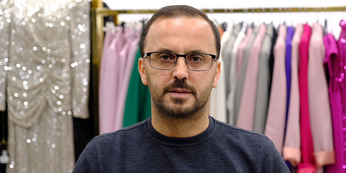 Konya'da bir butiğin Instagram hesabını kopyalayıp, marka ürünleri yarı fiyatına satışa çıkaran kimliği belirsiz kişi ya da kişiler, kendileri ile irtibata geçen 4 bin müşteriyi dolandırdı.