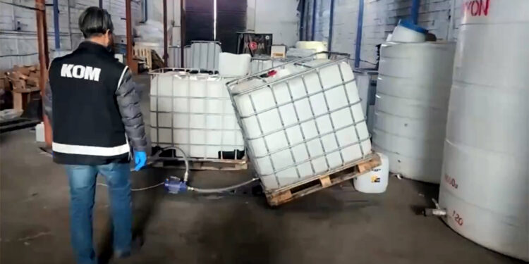 Çengel-5 operasyonlarında 187 ton kaçak içki ele geçirildi