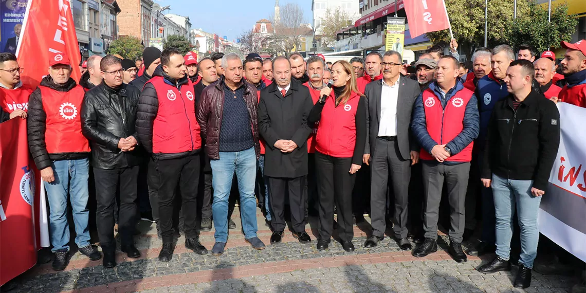 Devrimci i̇şçi sendikaları konfederasyonu (di̇sk) genel başkanı arzu çerkezoğlu, "asgari ücrette sözü edilen rakamlar, olması gerekeninin çok uzağında" dedi.