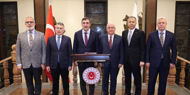 Cevdet Yılmaz, Yaşar Güler'e taziye ziyaretinde bulundu