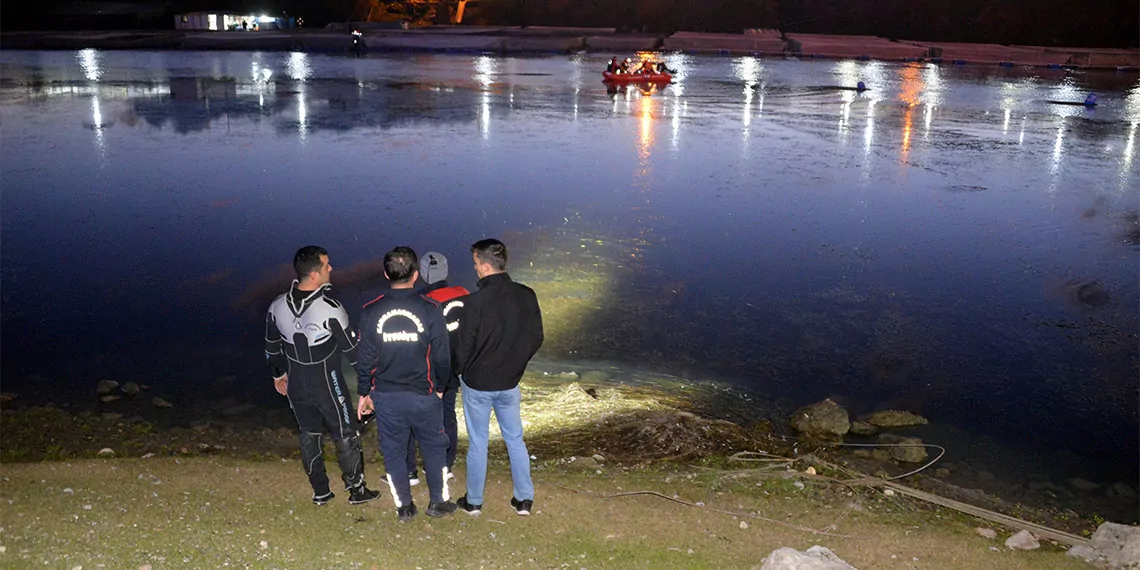 3 çocuk ceyhan nehri'ne düştü