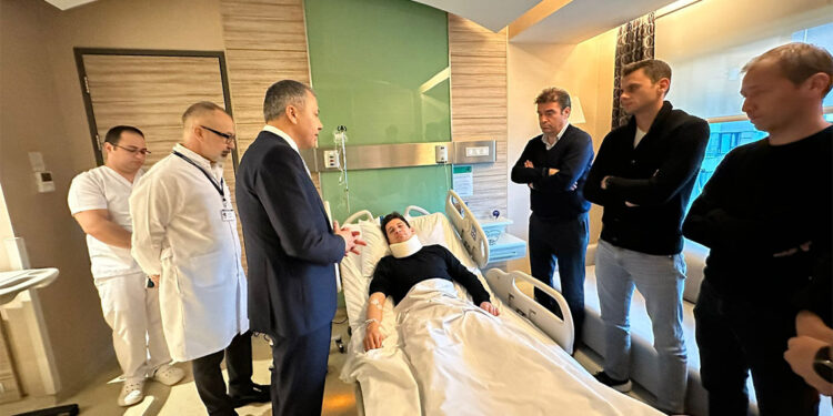 Ali Yerlikaya, hakem Halil Umut Meler'i ziyaret etti