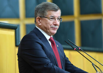 İsrail Cumhurbaşkanı ile aynı fotoğrafta olmaktan vicdanınız sızlamadı mı?
