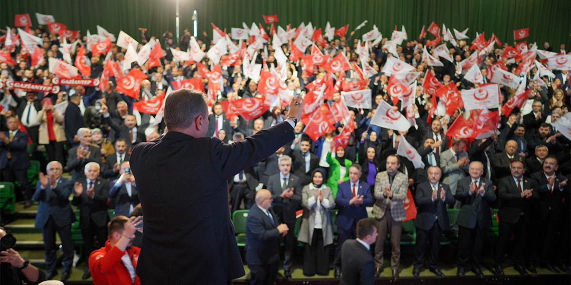 Asgari ücret minimum 17 bin liranın üzerinde olmalıdır