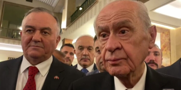 Onlar keçeyi suya atmışlar