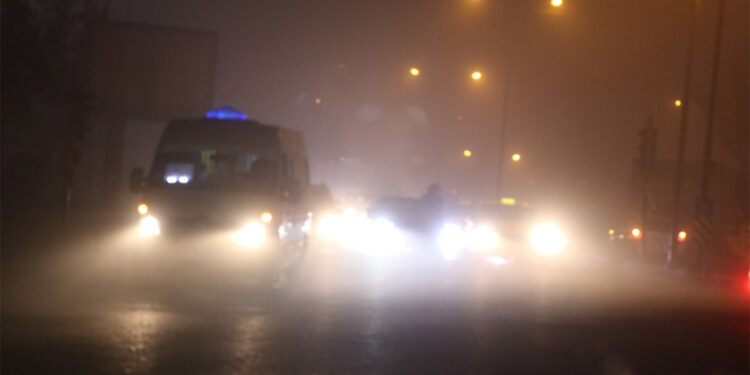 Diyarbakır'da sis; uçuşlar iptal edildi