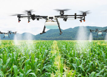 Drone sulama yöntemiyle su kaynakları daha verimli kullanılıyor