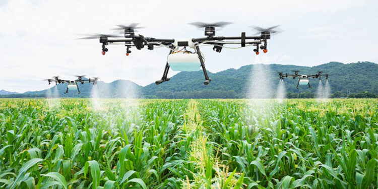 Drone sulama yöntemiyle su kaynakları daha verimli kullanılıyor