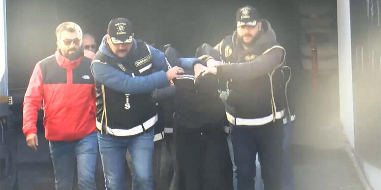 Ece Ronay ve 5 şüpheli adliyeye sevk edildi