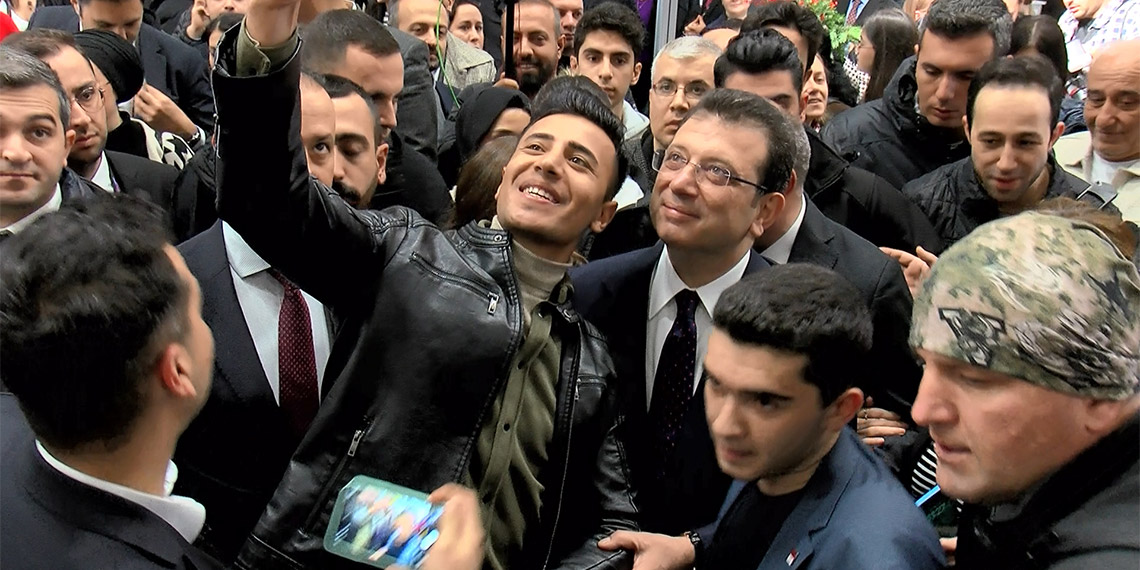 İBB Başkanı Ekrem İmamoğlu Muharrem İnce ile görüşmesiyle ilgili "Sayın Muharrem İnce'yle görüşmemiz doğal. Bundan sonraki görüşmelerimiz de mümkün" dedi.