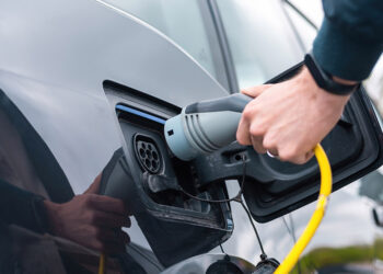 Türkiye ve Birleşik Krallık arasında elektrikli araç ticaretinin süresi uzatıldı